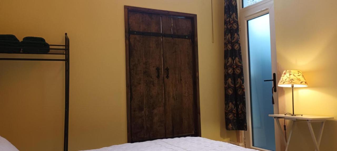 Room With Luxury Private Bathroom & Independent Entrance Near Tube لندن المظهر الخارجي الصورة